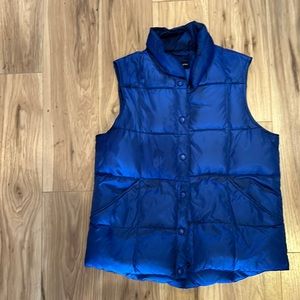 Lands End down vest, with deep pockets. Size 6